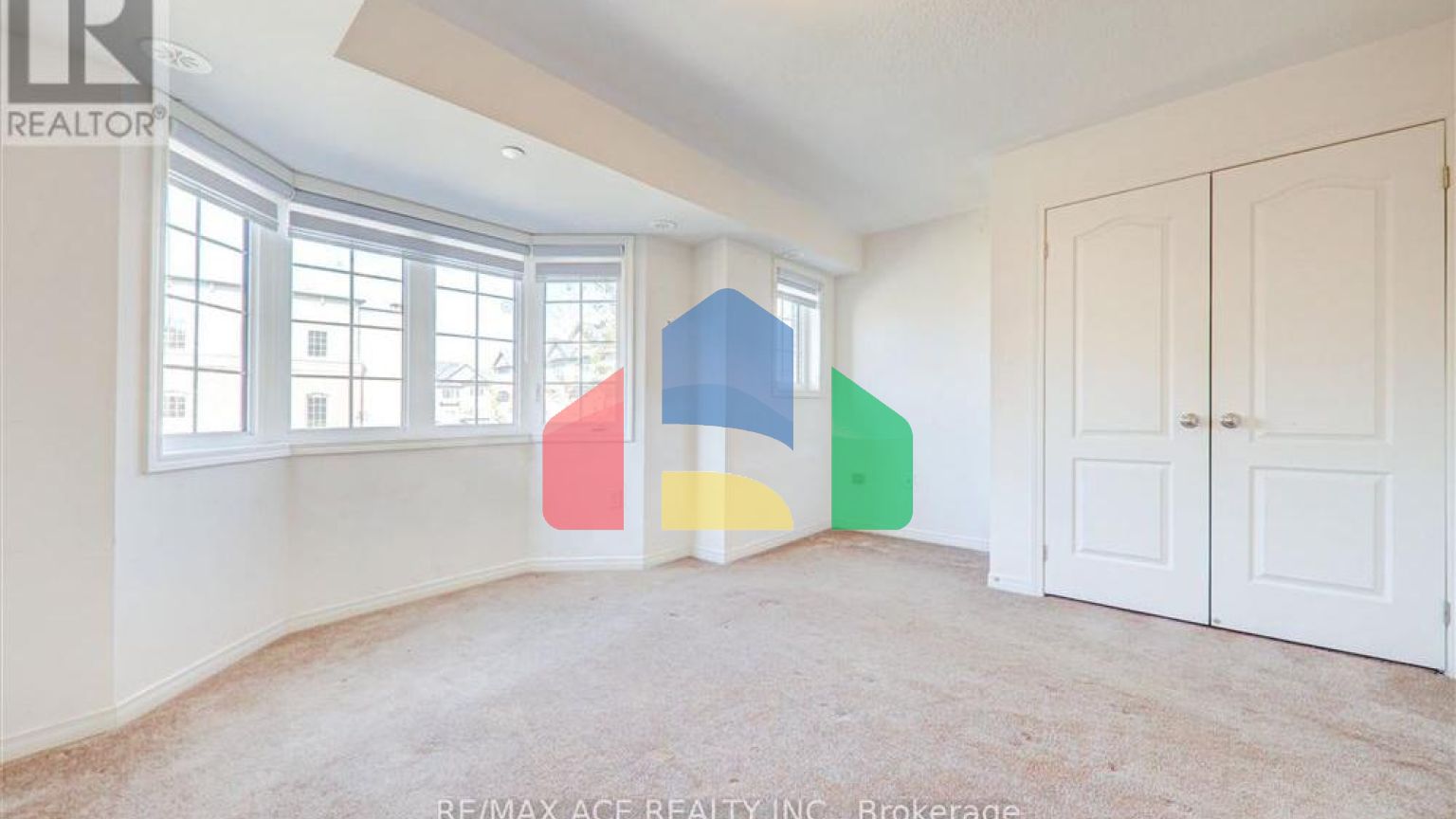 Residential - Condo/Apartment - Oshawa, Canada - Canada