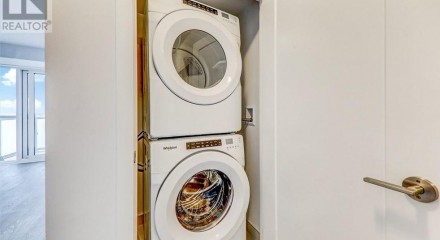 Residential - Condo/Apartment - Oshawa, Canada - Canada