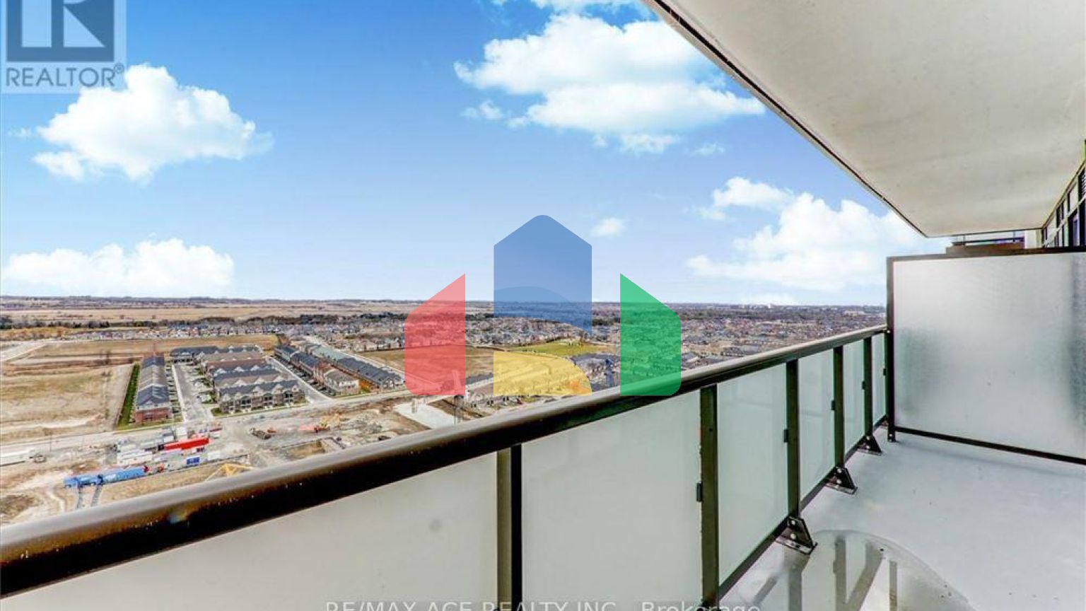 Residential - Condo/Apartment - Oshawa, Canada - Canada