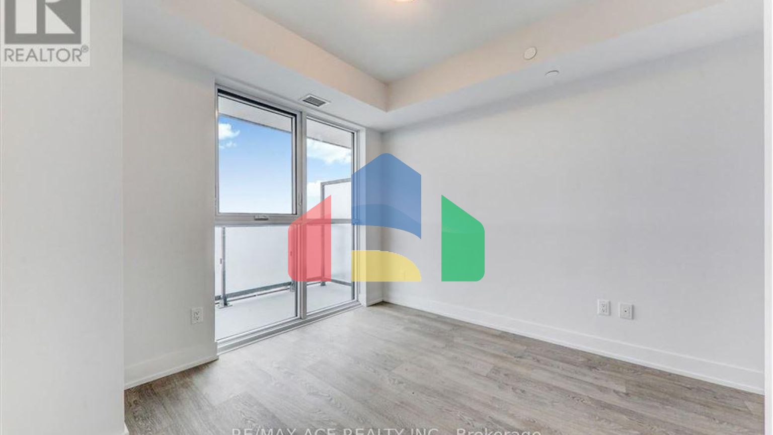 Residential - Condo/Apartment - Oshawa, Canada - Canada