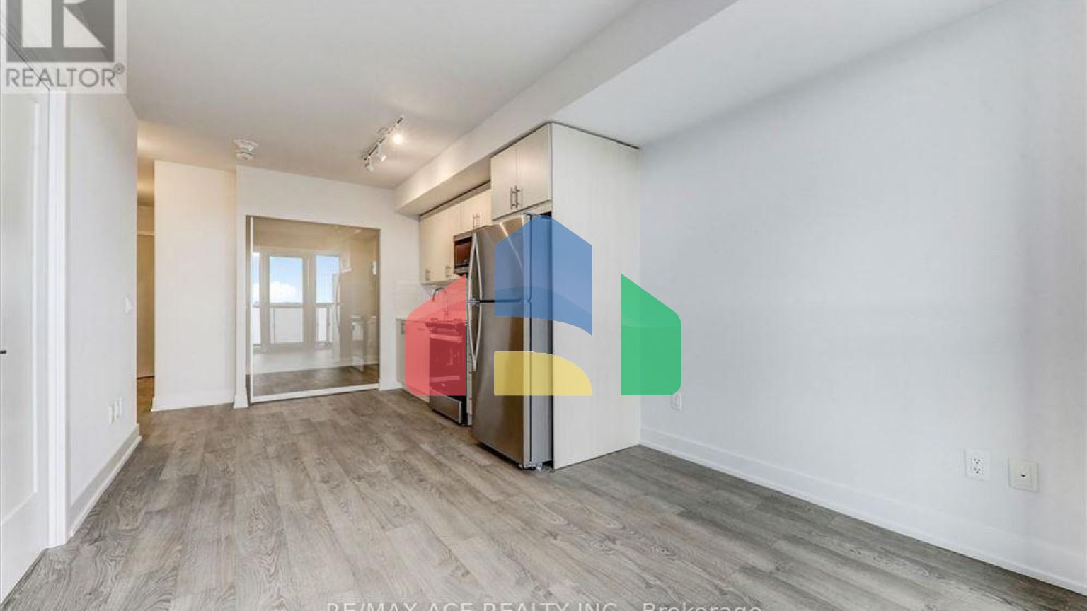 Residential - Condo/Apartment - Oshawa, Canada - Canada