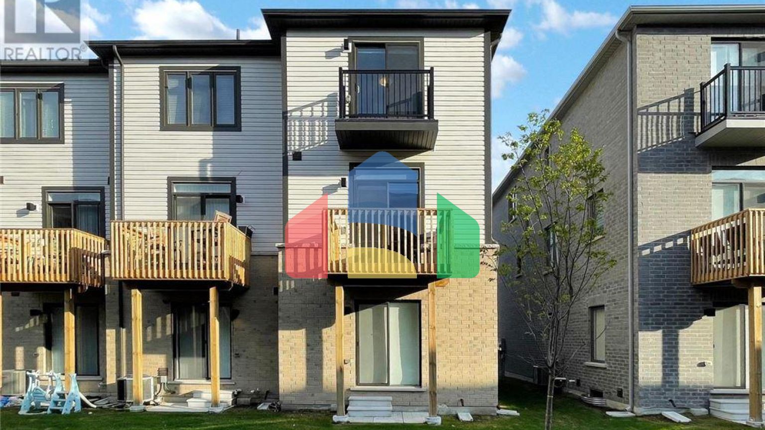 Residential - Single Family Home - Oshawa, Canada - Canada