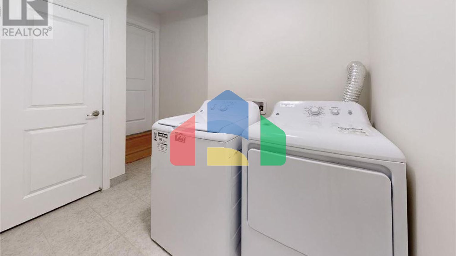 Residential - Single Family Home - Oshawa, Canada - Canada