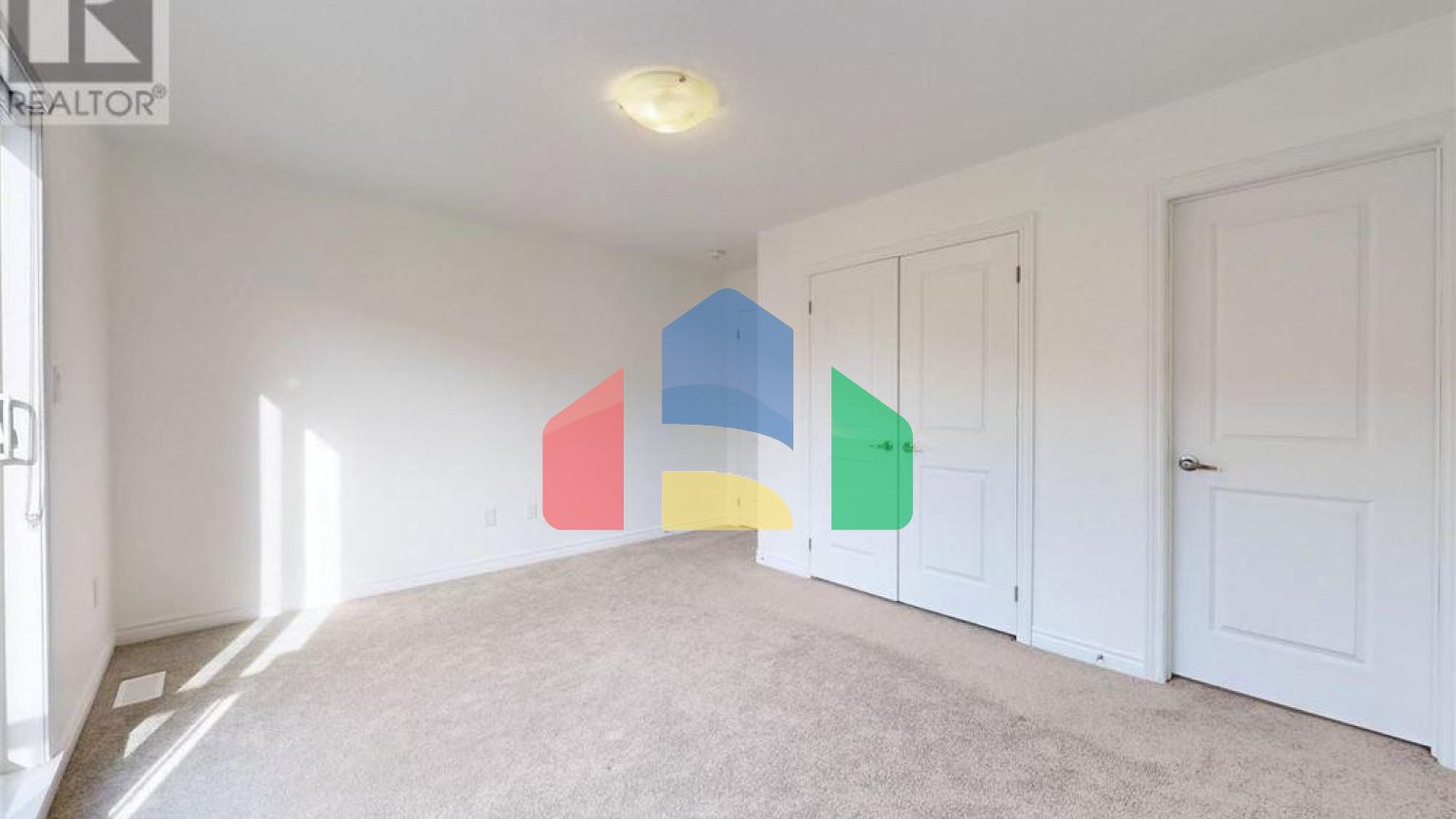 Residential - Single Family Home - Oshawa, Canada - Canada