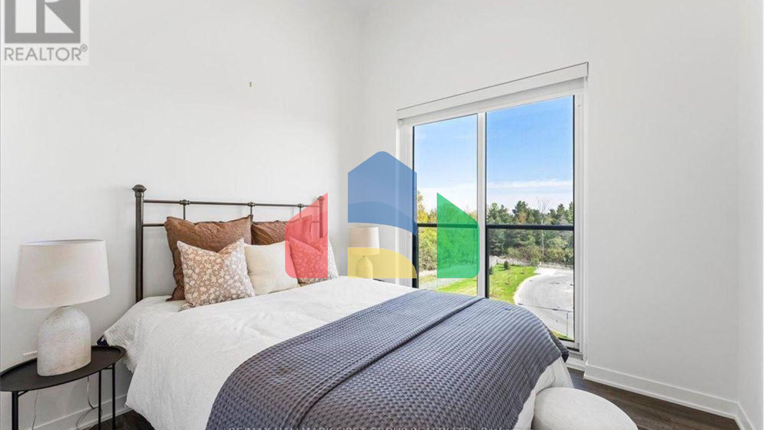 Residential - Condo/Apartment - Oshawa, Canada - Canada