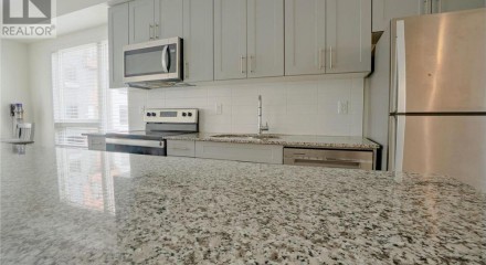 Residential - Single Family Home - Oshawa, Canada - Canada