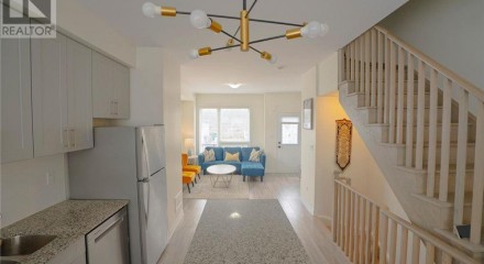 Residential - Single Family Home - Oshawa, Canada - Canada