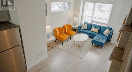 Residential - Single Family Home - Oshawa, Canada - Canada
