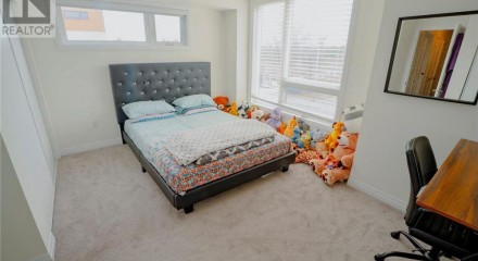 Residential - Single Family Home - Oshawa, Canada - Canada