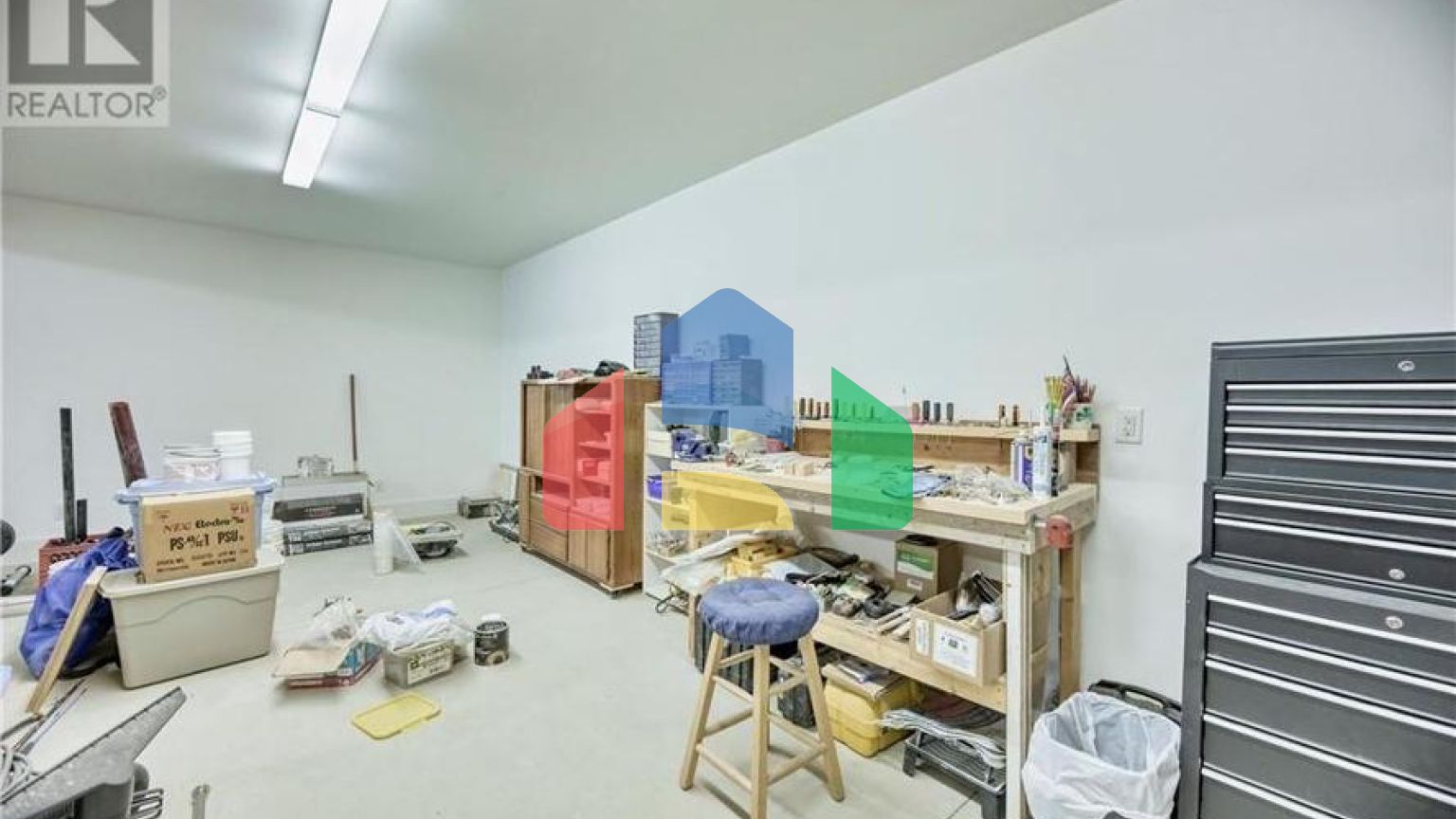 Residential - Single Family Home - Osoyoos, Canada - Canada