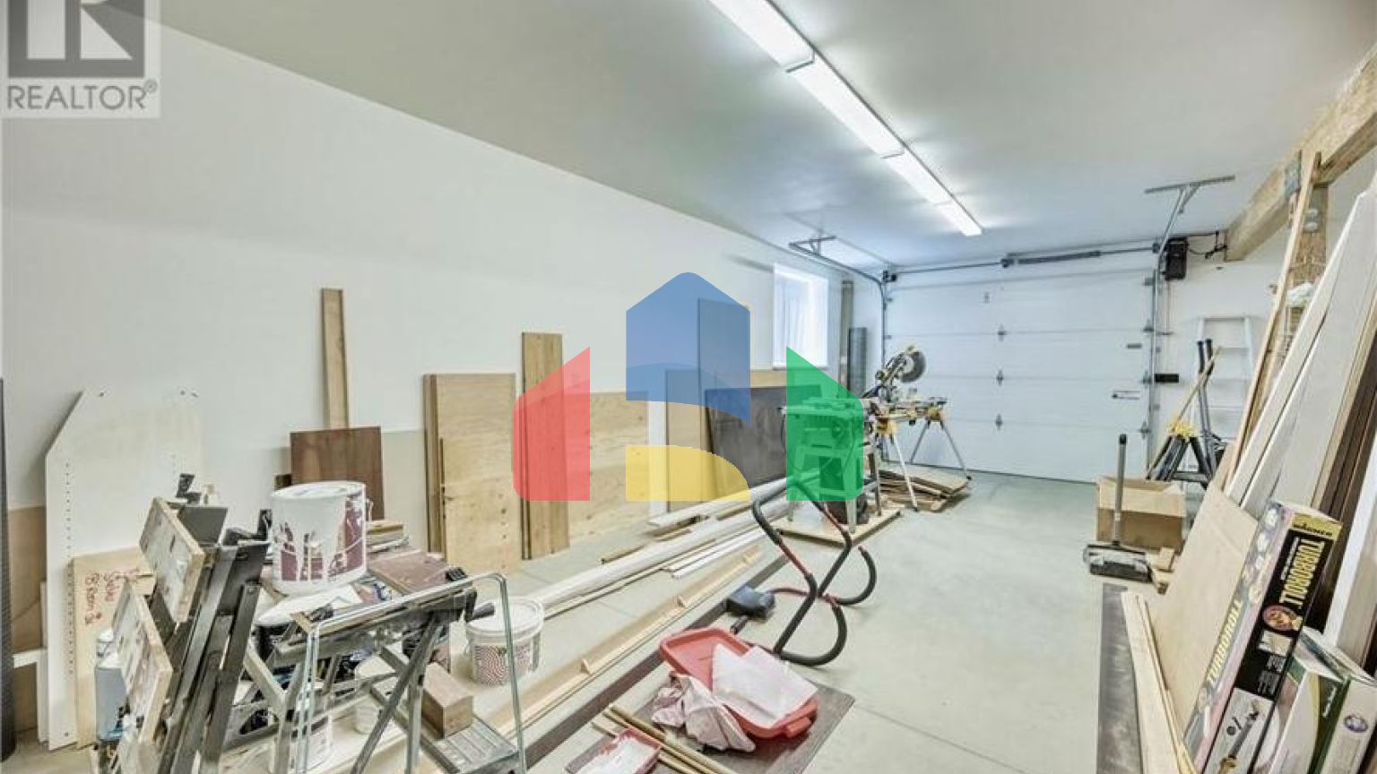 Residential - Single Family Home - Osoyoos, Canada - Canada