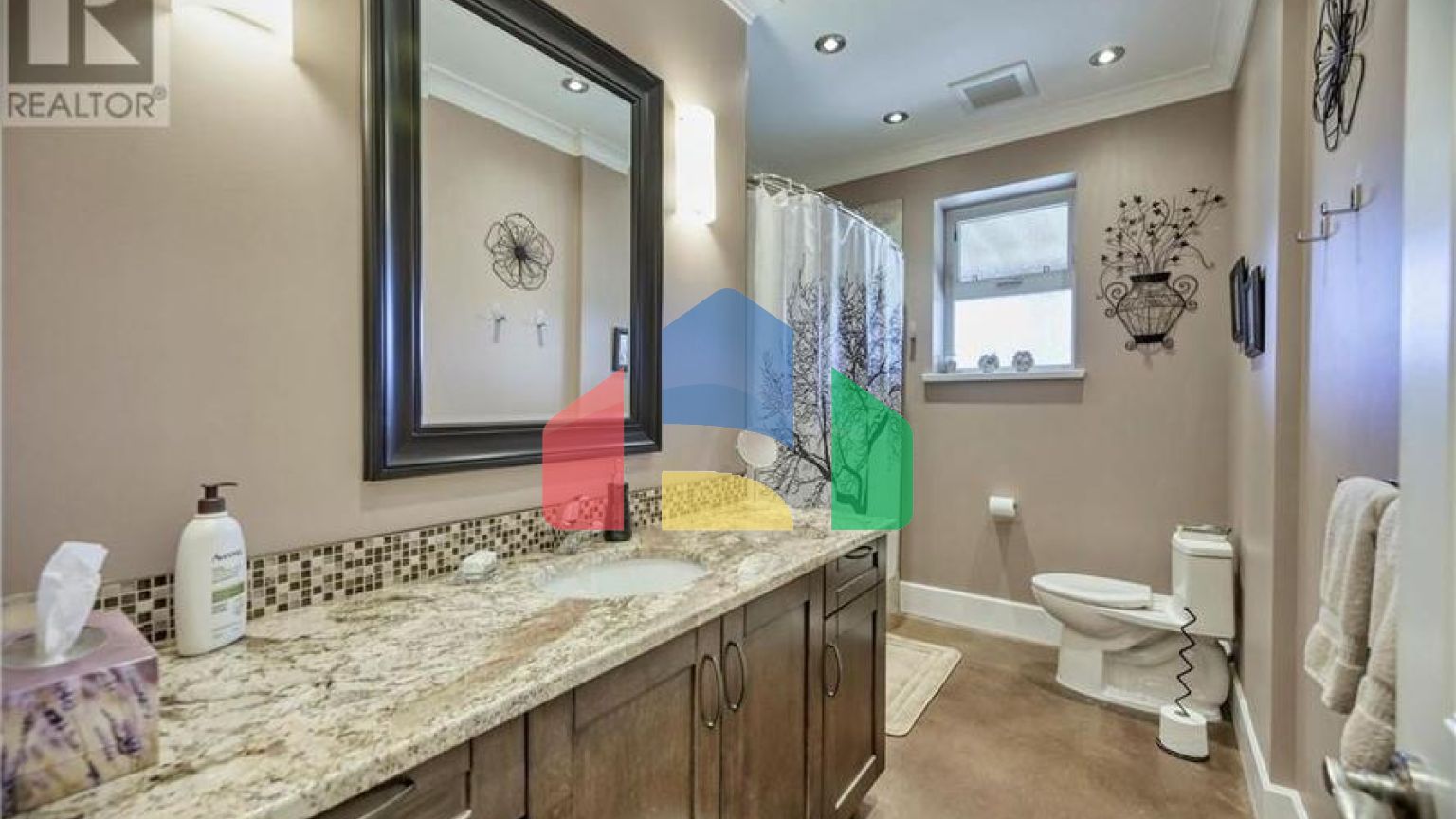 Residential - Single Family Home - Osoyoos, Canada - Canada