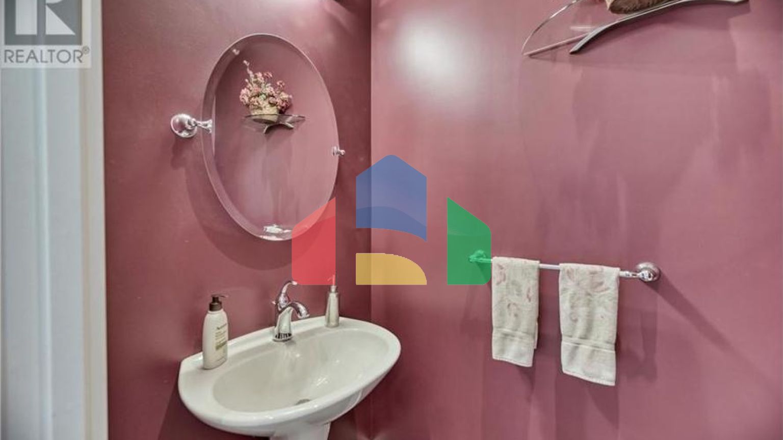 Residential - Single Family Home - Osoyoos, Canada - Canada