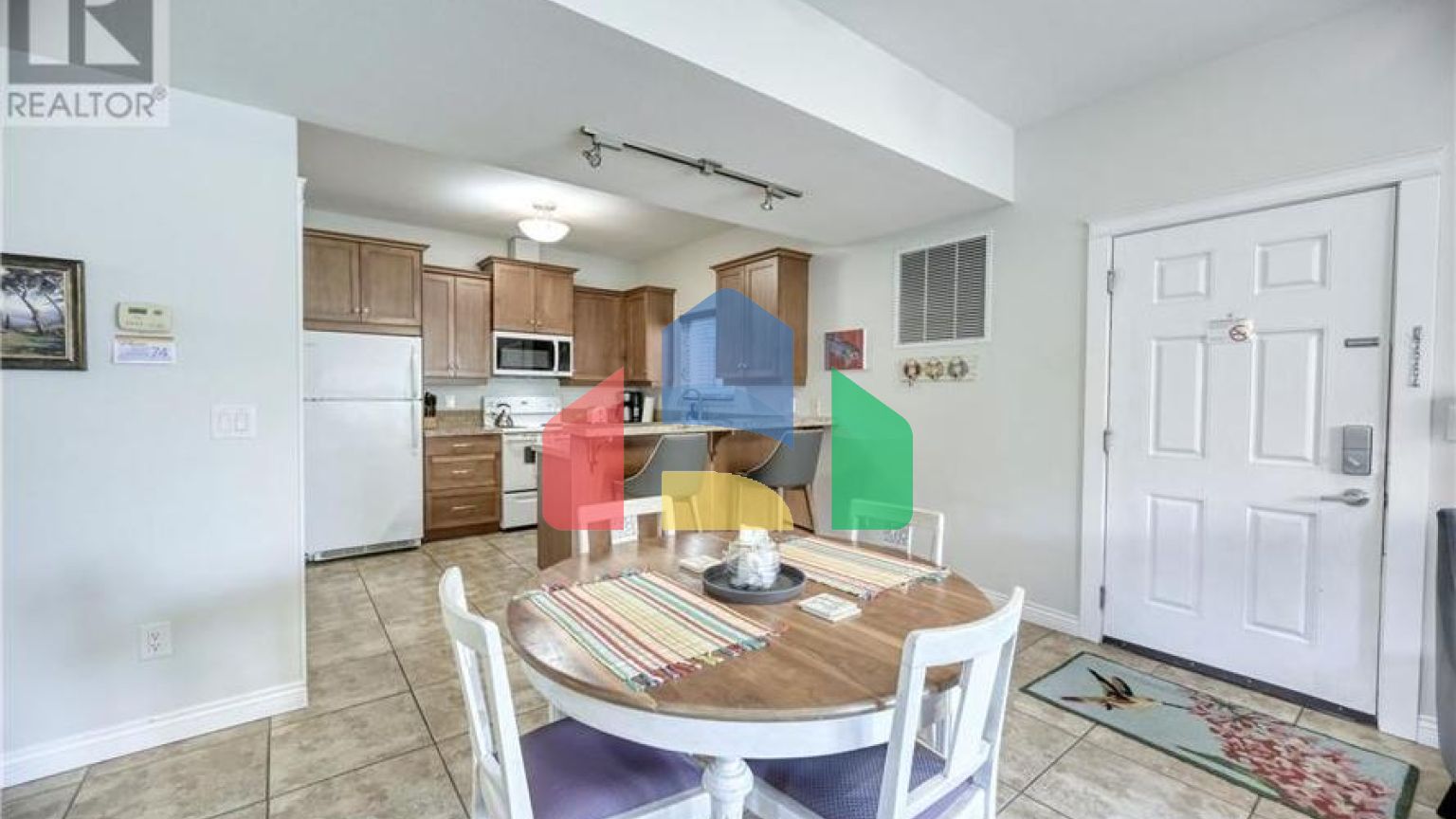 Residential - Condo/Apartment - Osoyoos, Canada - Canada