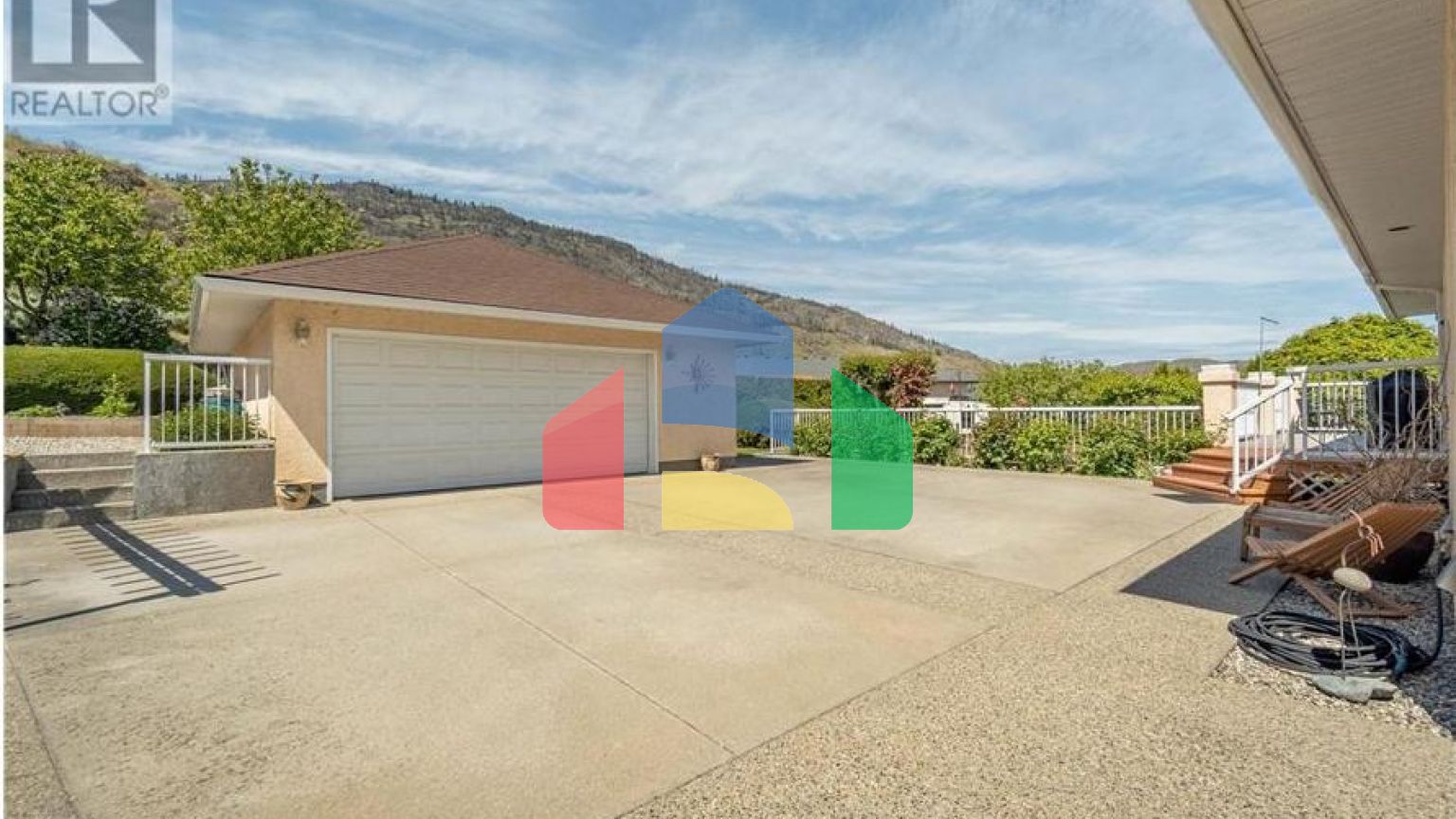 Residential - Single Family Home - Osoyoos, Canada - Canada