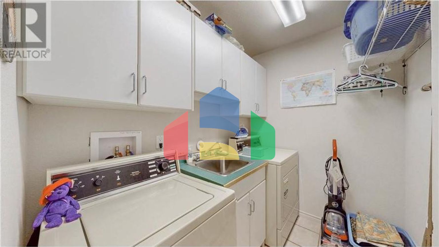 Residential - Single Family Home - Osoyoos, Canada - Canada