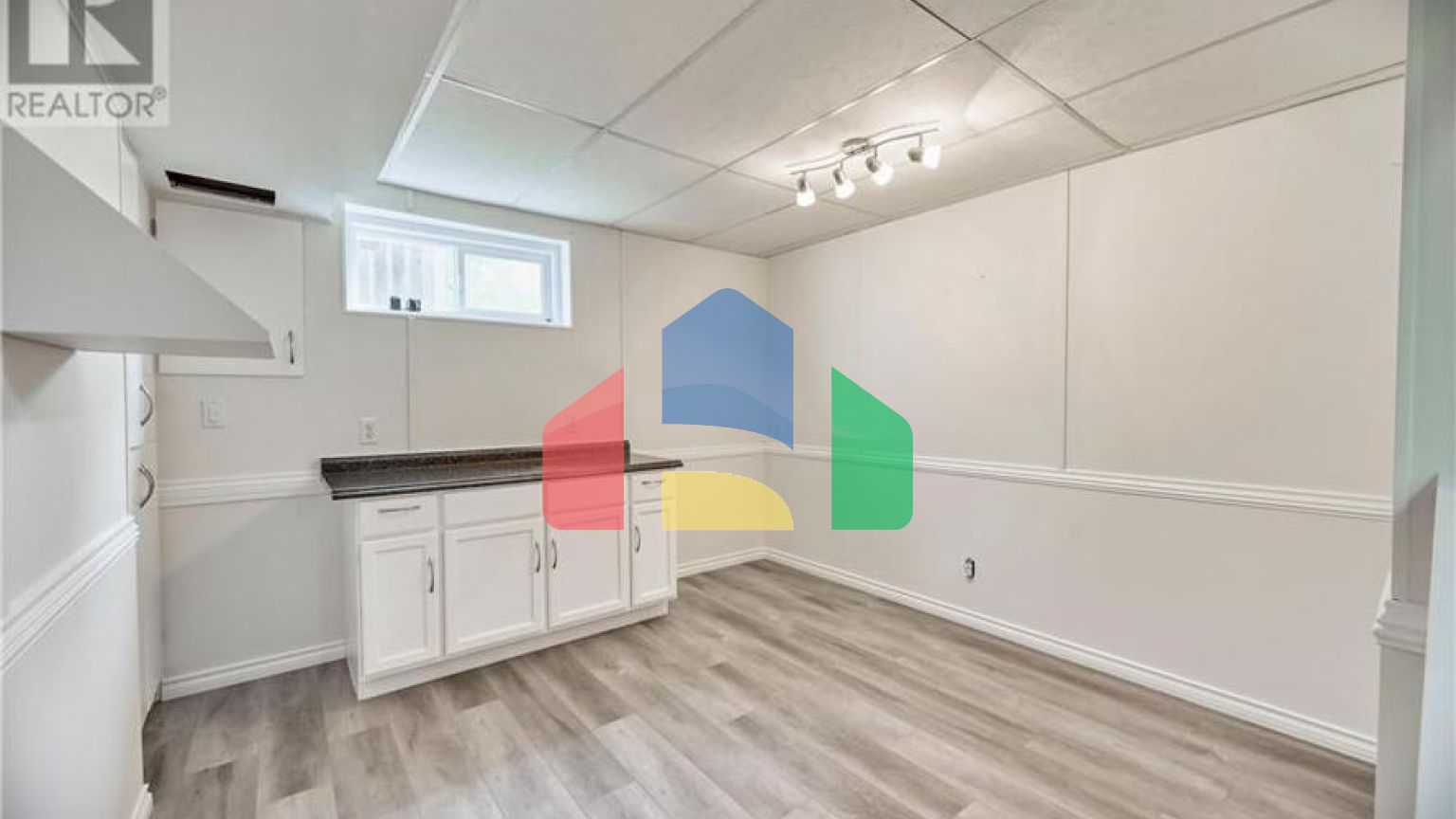 Residential - Single Family Home - Osoyoos, Canada - Canada