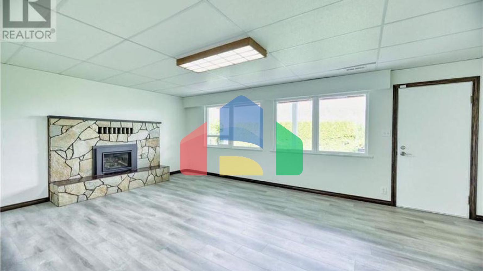 Residential - Single Family Home - Osoyoos, Canada - Canada