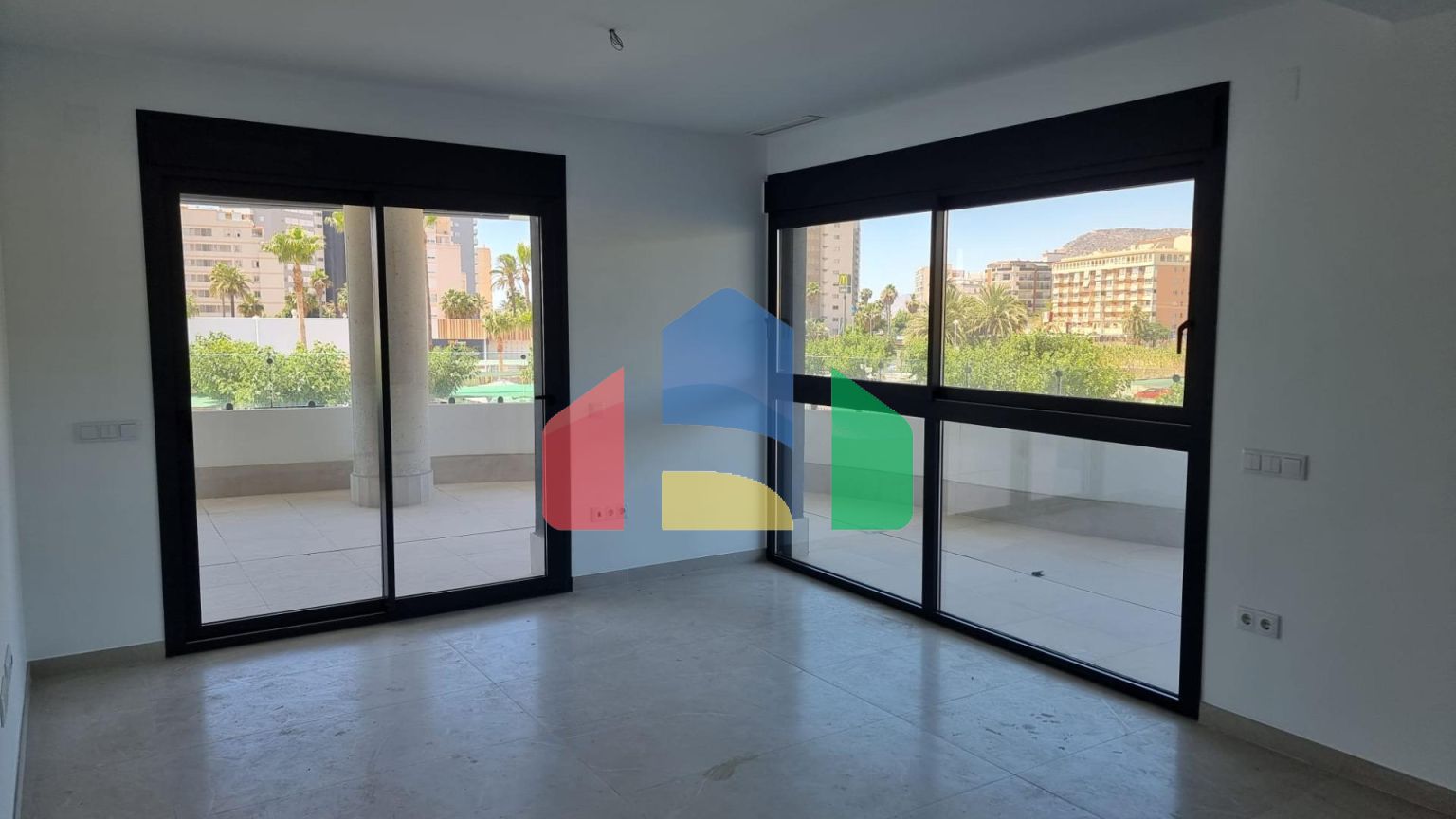 Новая квартира в Кальпе в 300 метрах от моря