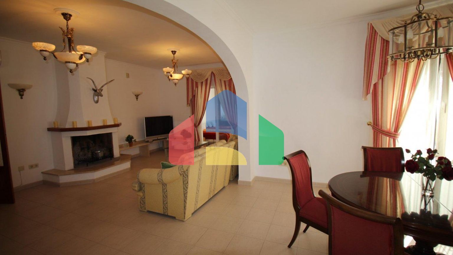 РОСКОШНАЯ ВИЛЛА В ГОРАХ С ВИДОМ НА МОРЕ