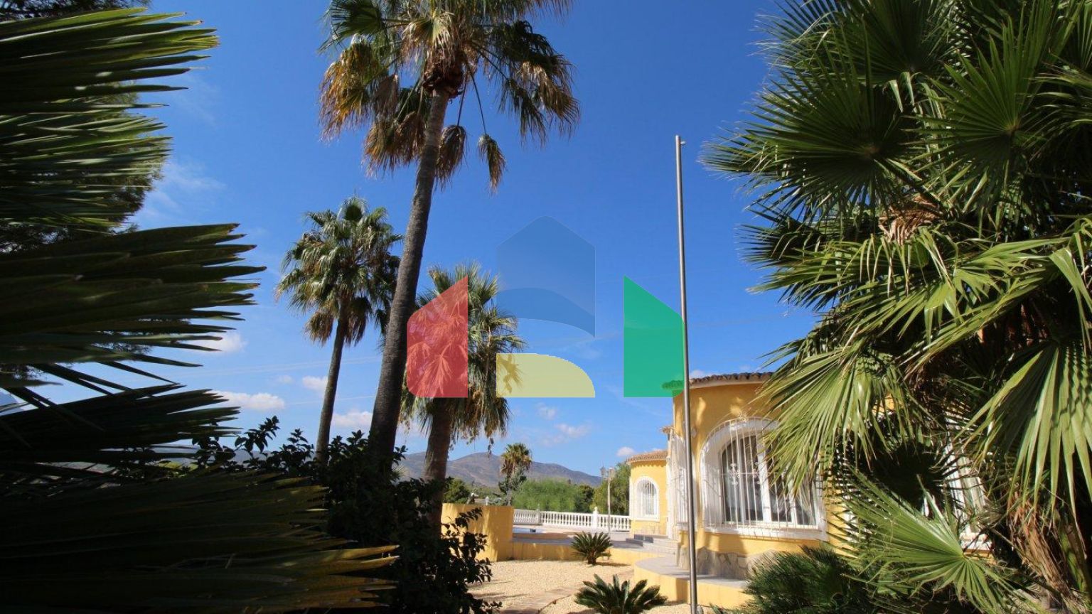 РОСКОШНАЯ ВИЛЛА В ГОРАХ С ВИДОМ НА МОРЕ