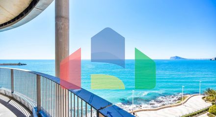 Дома с современным дизайном и высокими технологиями на первой линии Дома с современным дизайном и высокими технологиями на первой линии