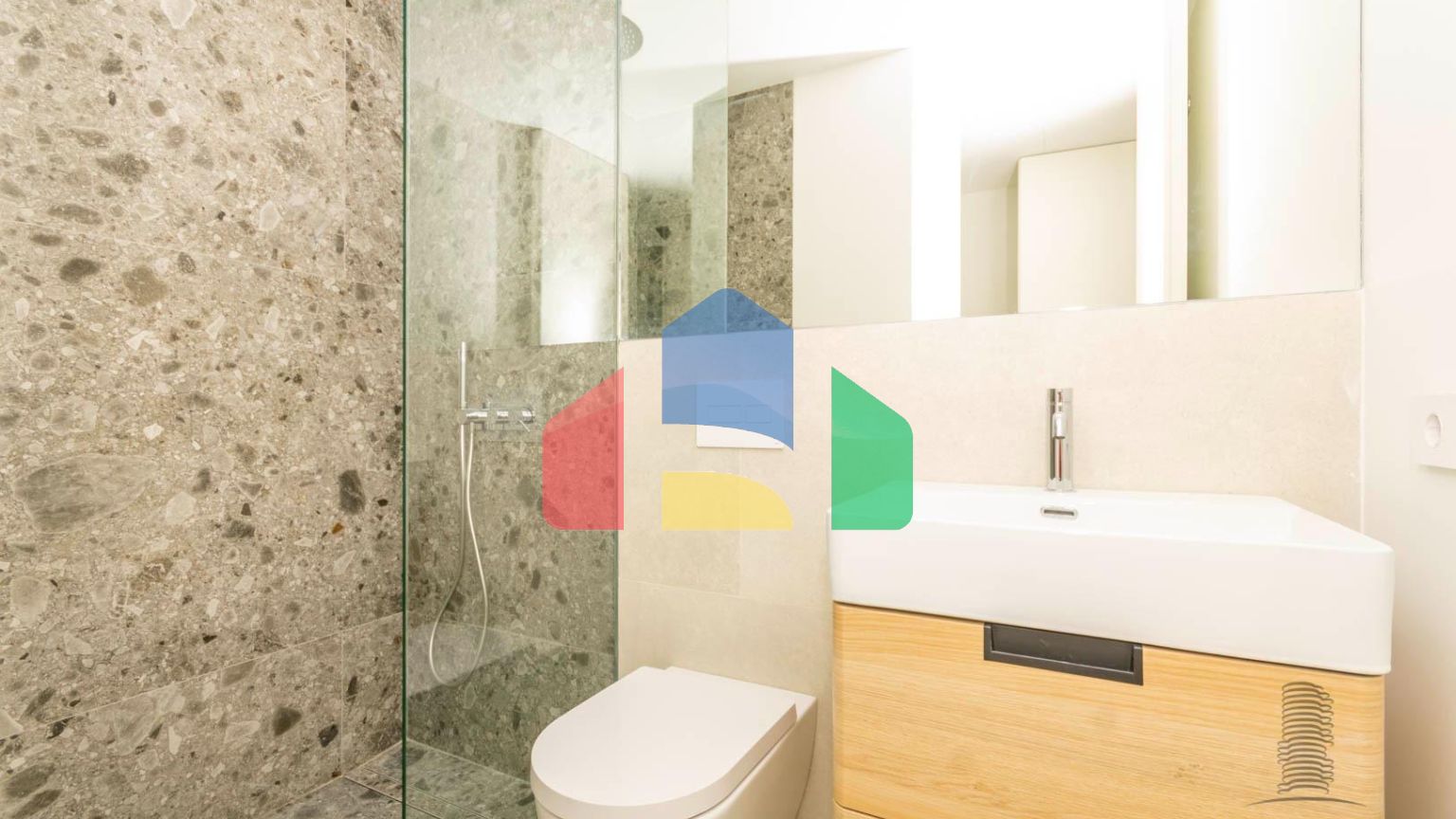 Дома с современным дизайном и высокими технологиями на первой линии