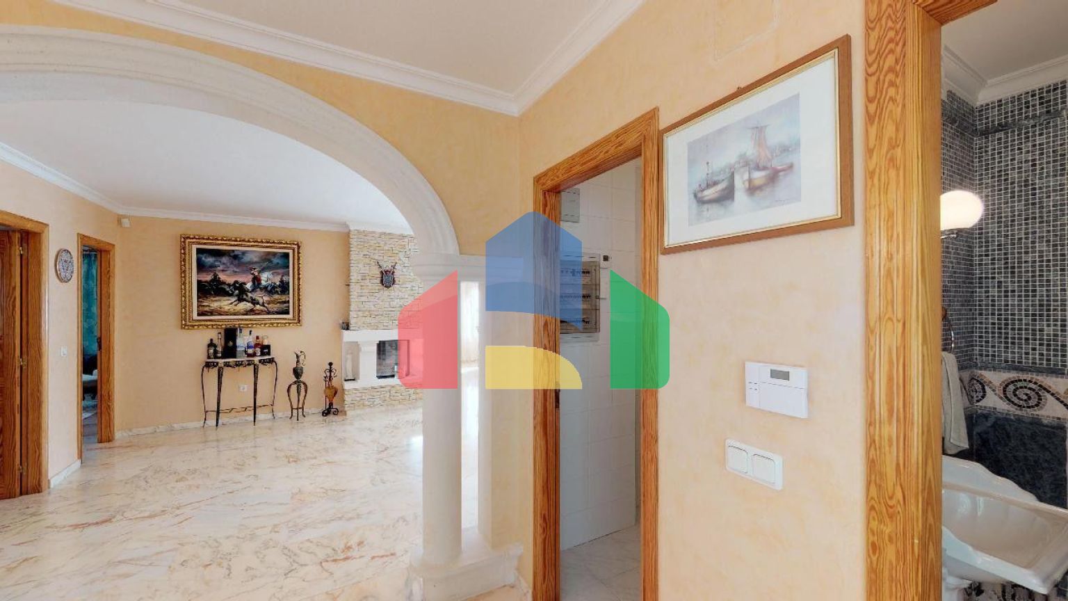 ЭКСКЛЮЗИВНАЯ ВИЛЛА В КАЛЬПЕ С ПРЕКРАСНЫМ ВИДОМ НА МОРЕ