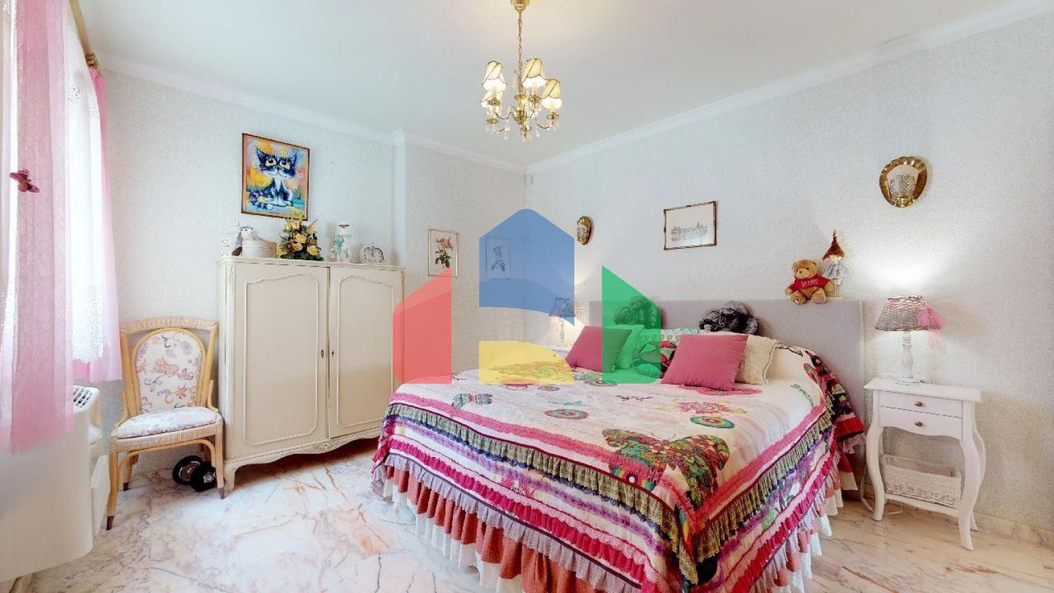 ЭКСКЛЮЗИВНАЯ ВИЛЛА В КАЛЬПЕ С ПРЕКРАСНЫМ ВИДОМ НА МОРЕ