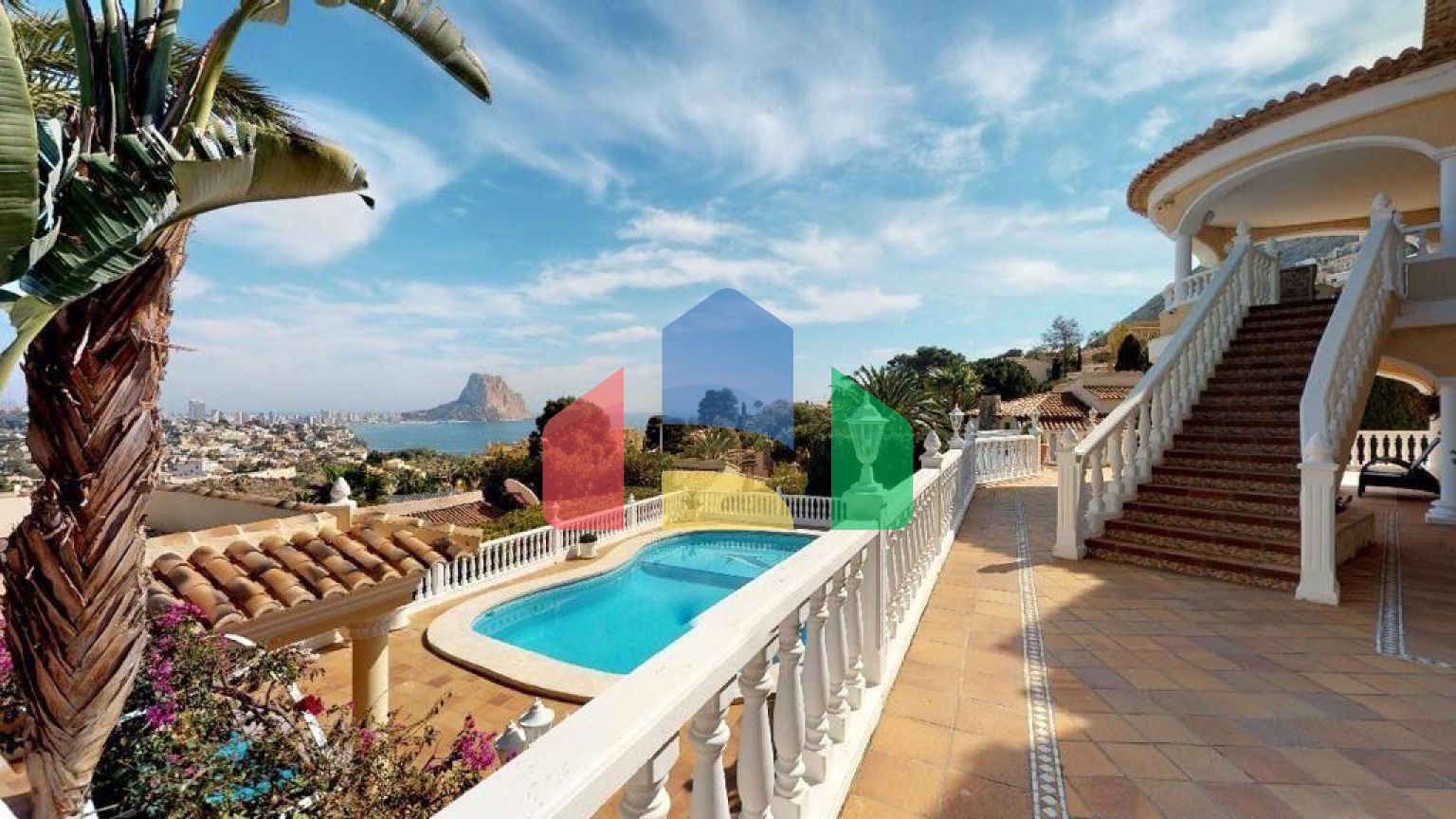 ЭКСКЛЮЗИВНАЯ ВИЛЛА В КАЛЬПЕ С ПРЕКРАСНЫМ ВИДОМ НА МОРЕ