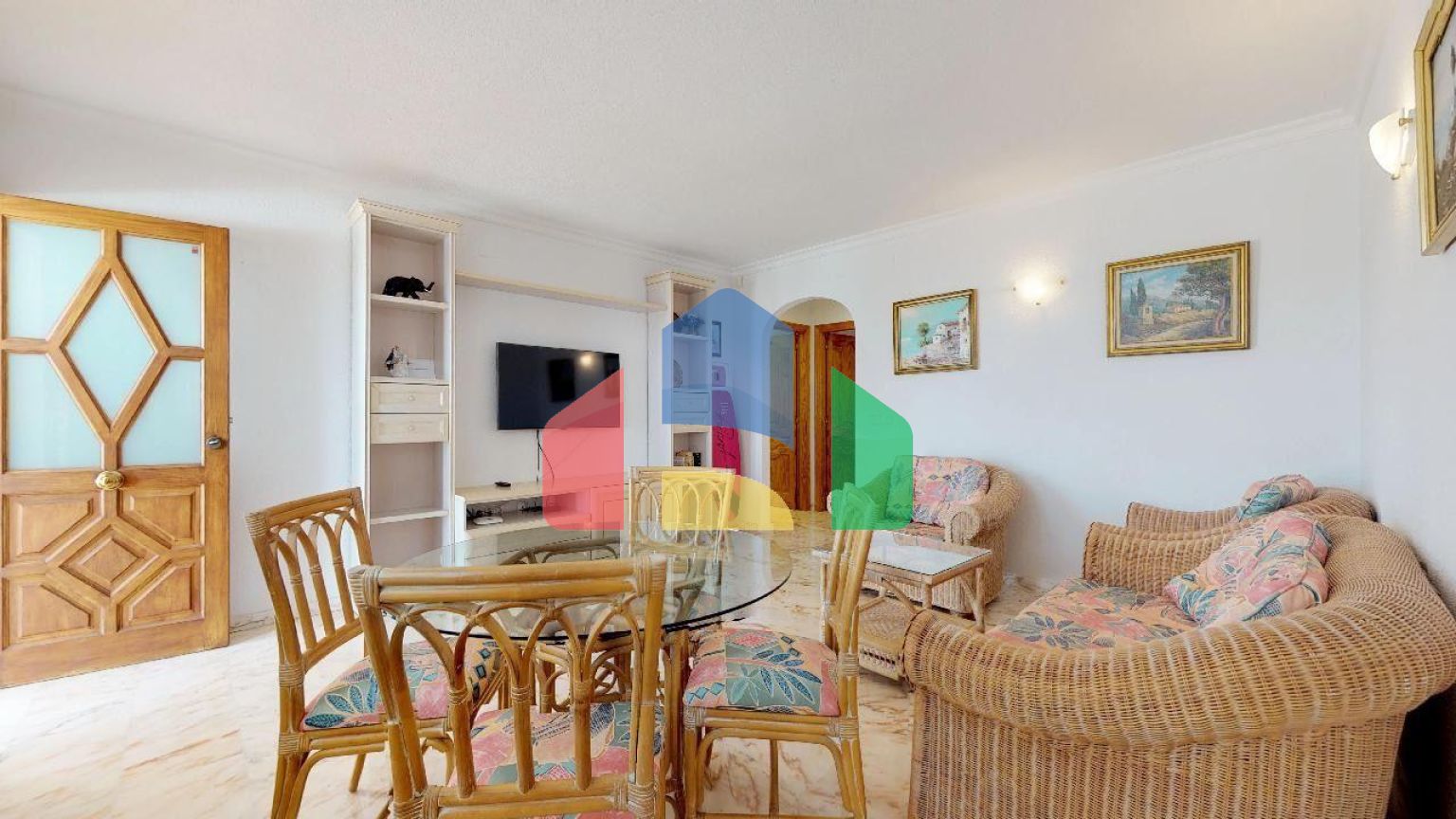 ЭКСКЛЮЗИВНАЯ ВИЛЛА В КАЛЬПЕ С ПРЕКРАСНЫМ ВИДОМ НА МОРЕ