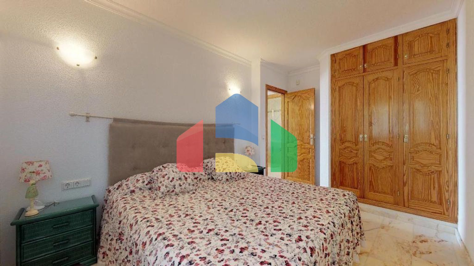 ЭКСКЛЮЗИВНАЯ ВИЛЛА В КАЛЬПЕ С ПРЕКРАСНЫМ ВИДОМ НА МОРЕ