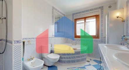 ЭКСКЛЮЗИВНАЯ ВИЛЛА В КАЛЬПЕ С ПРЕКРАСНЫМ ВИДОМ НА МОРЕ