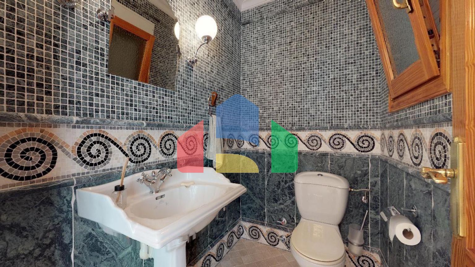 ЭКСКЛЮЗИВНАЯ ВИЛЛА В КАЛЬПЕ С ПРЕКРАСНЫМ ВИДОМ НА МОРЕ