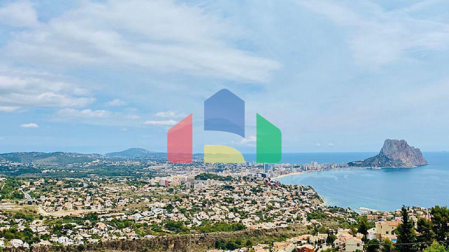 ЭКСКЛЮЗИВНАЯ ВИЛЛА С ЗАХВАТЫВАЮЩИМИ ВИДАМИ