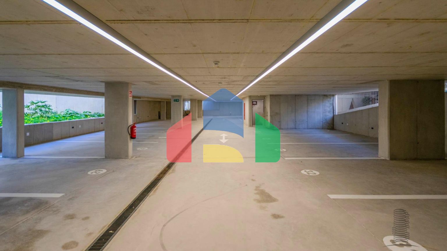 Дома с современным дизайном и высокими технологиями на первой линии