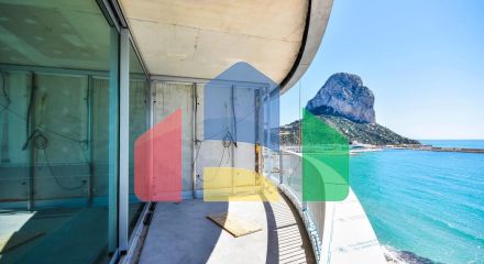 Дома с современным дизайном и высокими технологиями на первой линии Дома с современным дизайном и высокими технологиями на первой линии