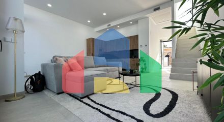 Недавно построенные двухквартирные дома на одну семью