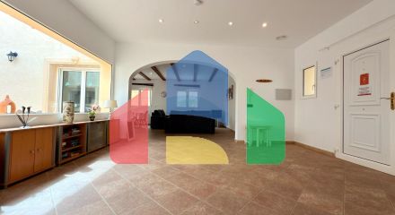 Эксклюзивная средиземноморская вилла в Кальпе с большим бассейном и панорамным видом