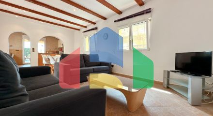 Эксклюзивная средиземноморская вилла в Кальпе с большим бассейном и панорамным видом