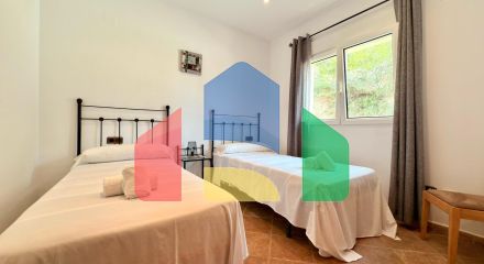 Эксклюзивная средиземноморская вилла в Кальпе с большим бассейном и панорамным видом