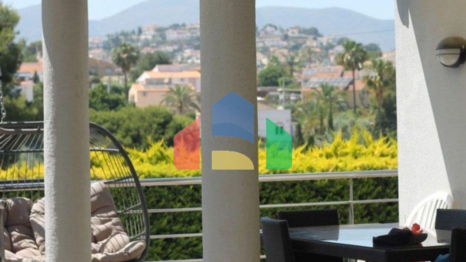 ВИЛЛА В КАЛЬПЕ НА ПРОДАЖУ