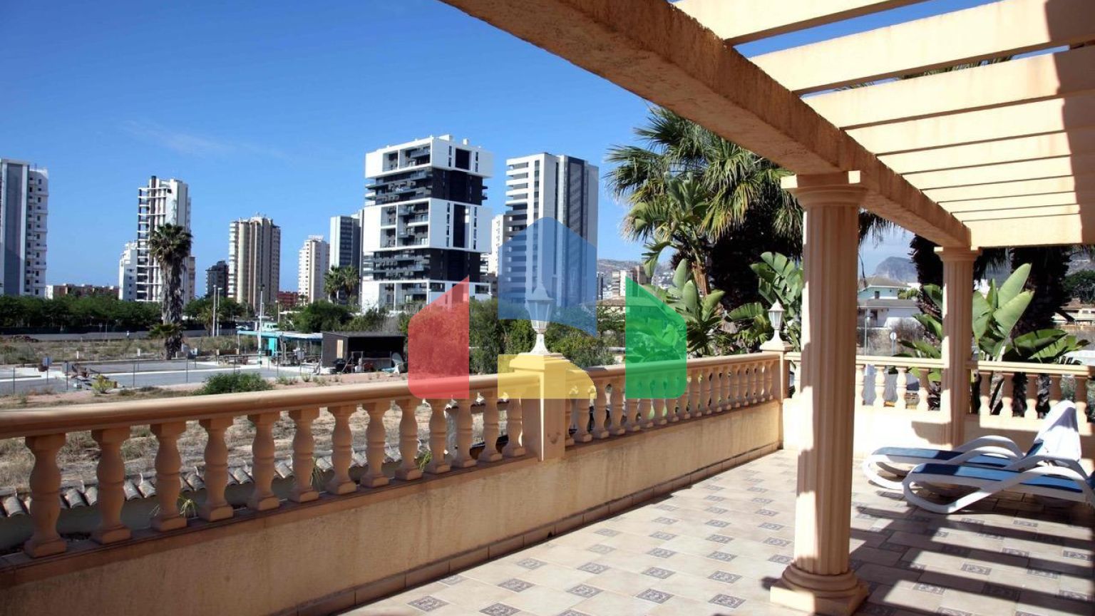 Ваш средиземноморский рай в Кальпе – Роскошная вилла в 450 м от пляжа