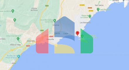 Недавно построенные дома с большими террасами и видом на море