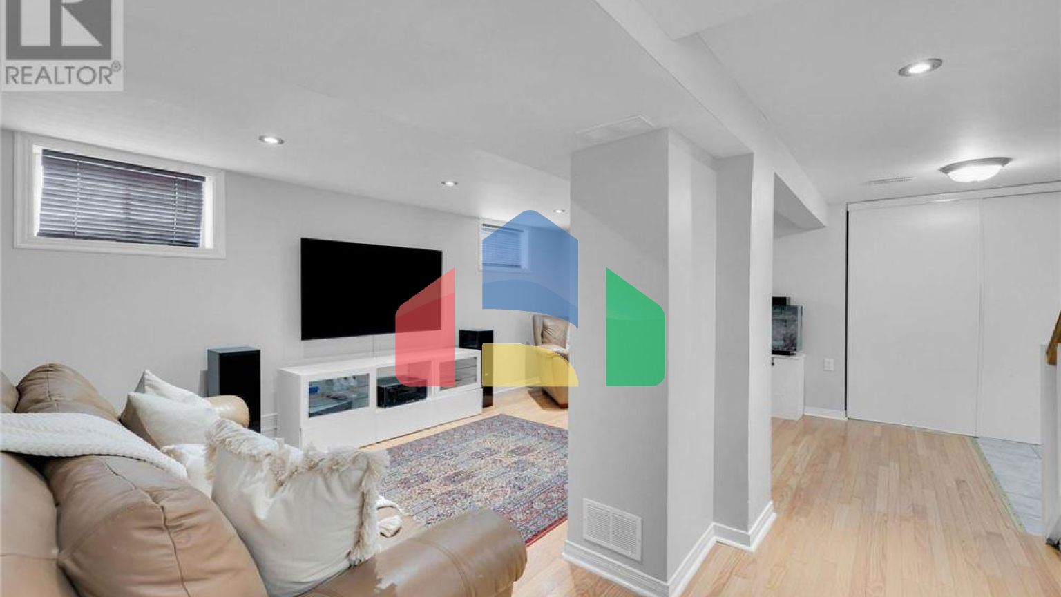 Residential - Single Family Home - Ottawa, Canada - Canada