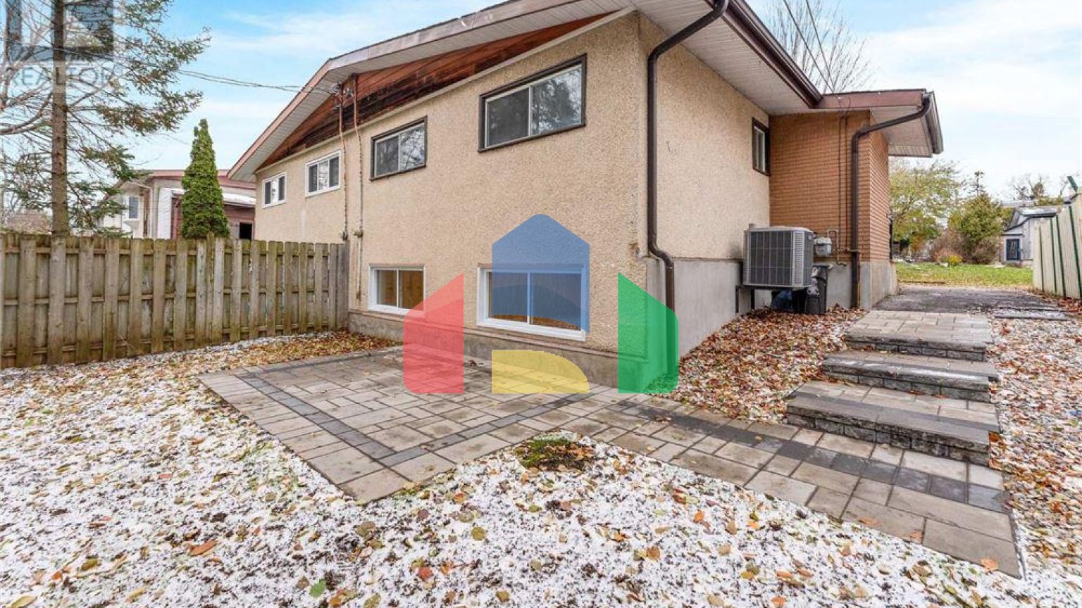 Residential - Single Family Home - Ottawa, Canada - Canada