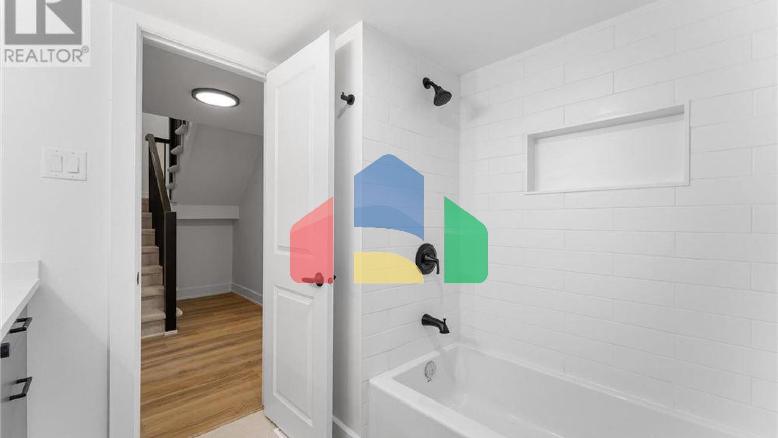 Residential - Single Family Home - Ottawa, Canada - Canada