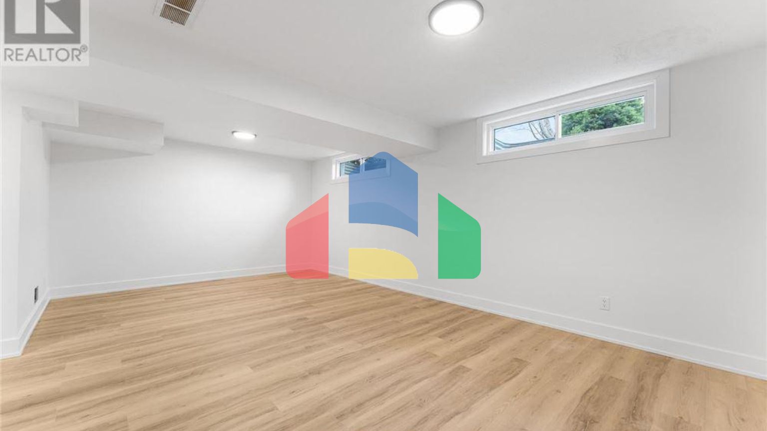 Residential - Single Family Home - Ottawa, Canada - Canada