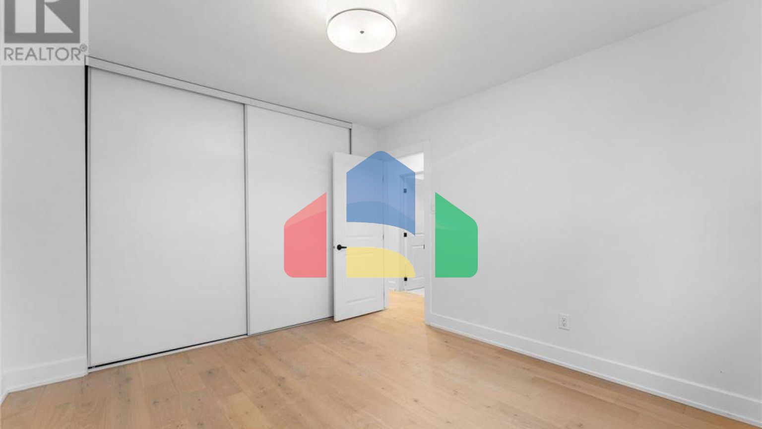 Residential - Single Family Home - Ottawa, Canada - Canada