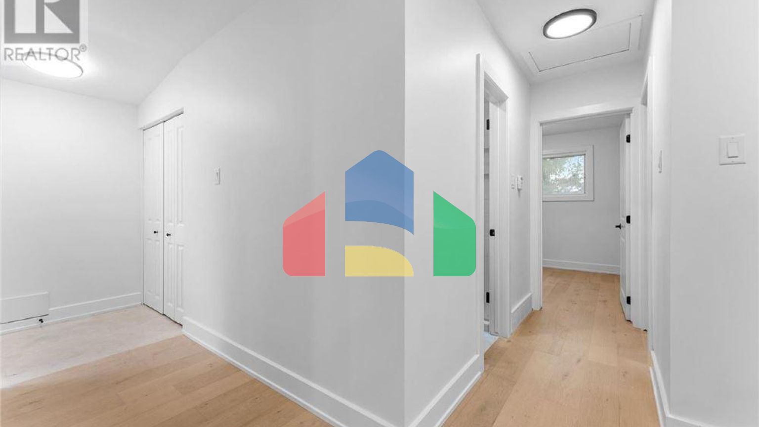 Residential - Single Family Home - Ottawa, Canada - Canada